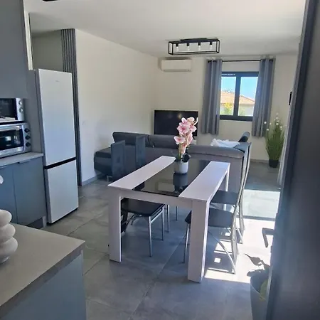 Joli T2 A 5 Min Des Plages Apartment *